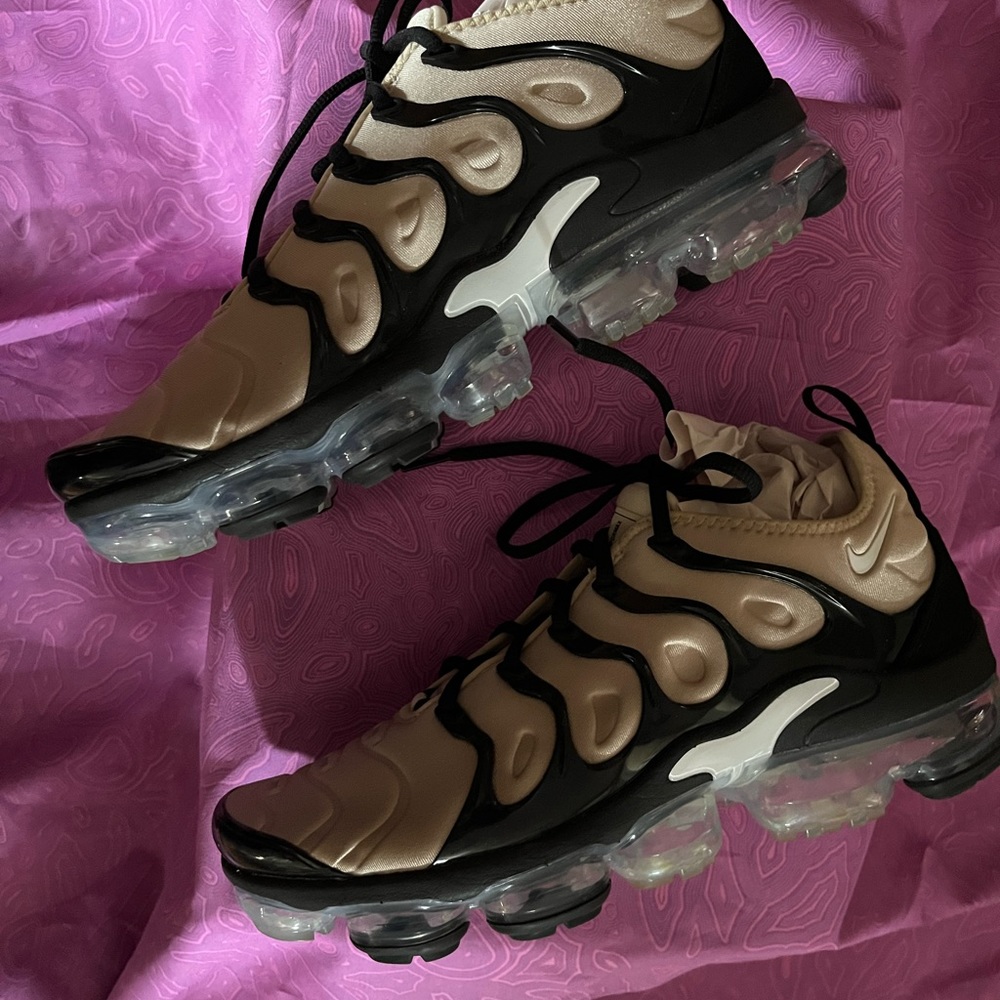 Men’s Nike Vapormax Plus size 10